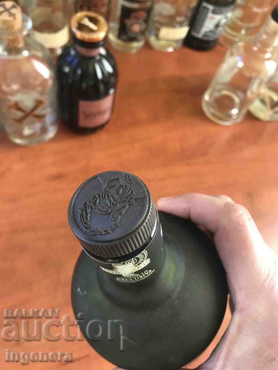Auction RUM GLASS BOTTLE BOTTLE Auction RUM GLASS BOTTLE BOTTLE