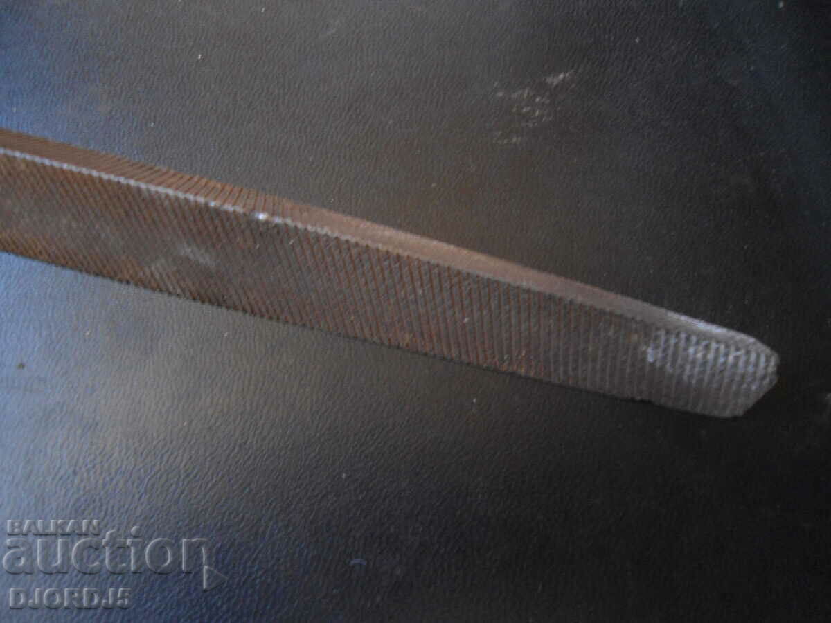 Δημοπρασία Παλιό πριόνι, τριγωνικό Δημοπρασία Παλιό πριόνι, τριγωνικό