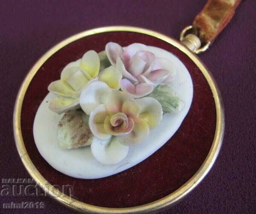 Vintich Wall Decoration Porcelain and Bronze - 7 Vintich Wall Decoration Porcelain and Bronze - 7