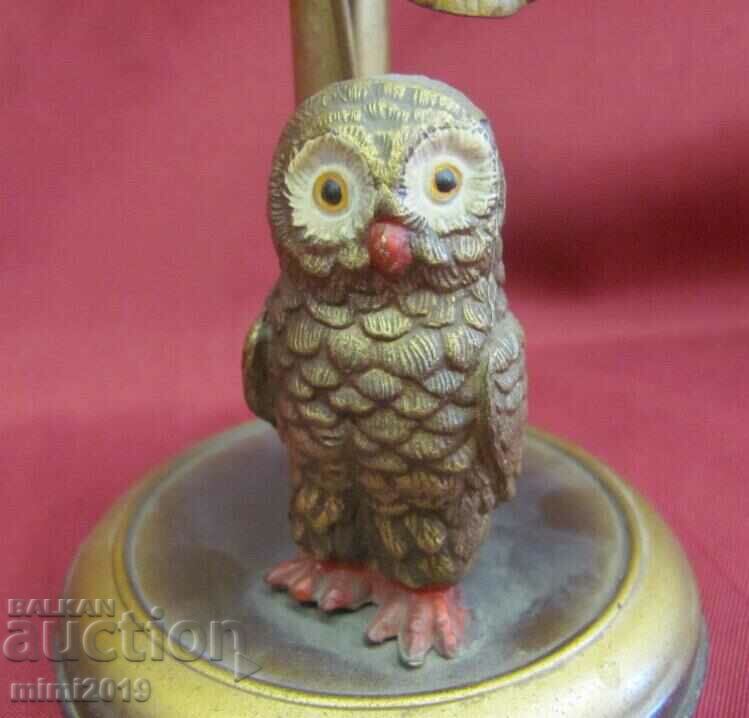 Vintich Art Deco Bronze Figure - Owl with price 120.00 BGN | € 61.36 Vintich Art Deco Bronze Figure - Owl with price 120.00 BGN | € 61.36