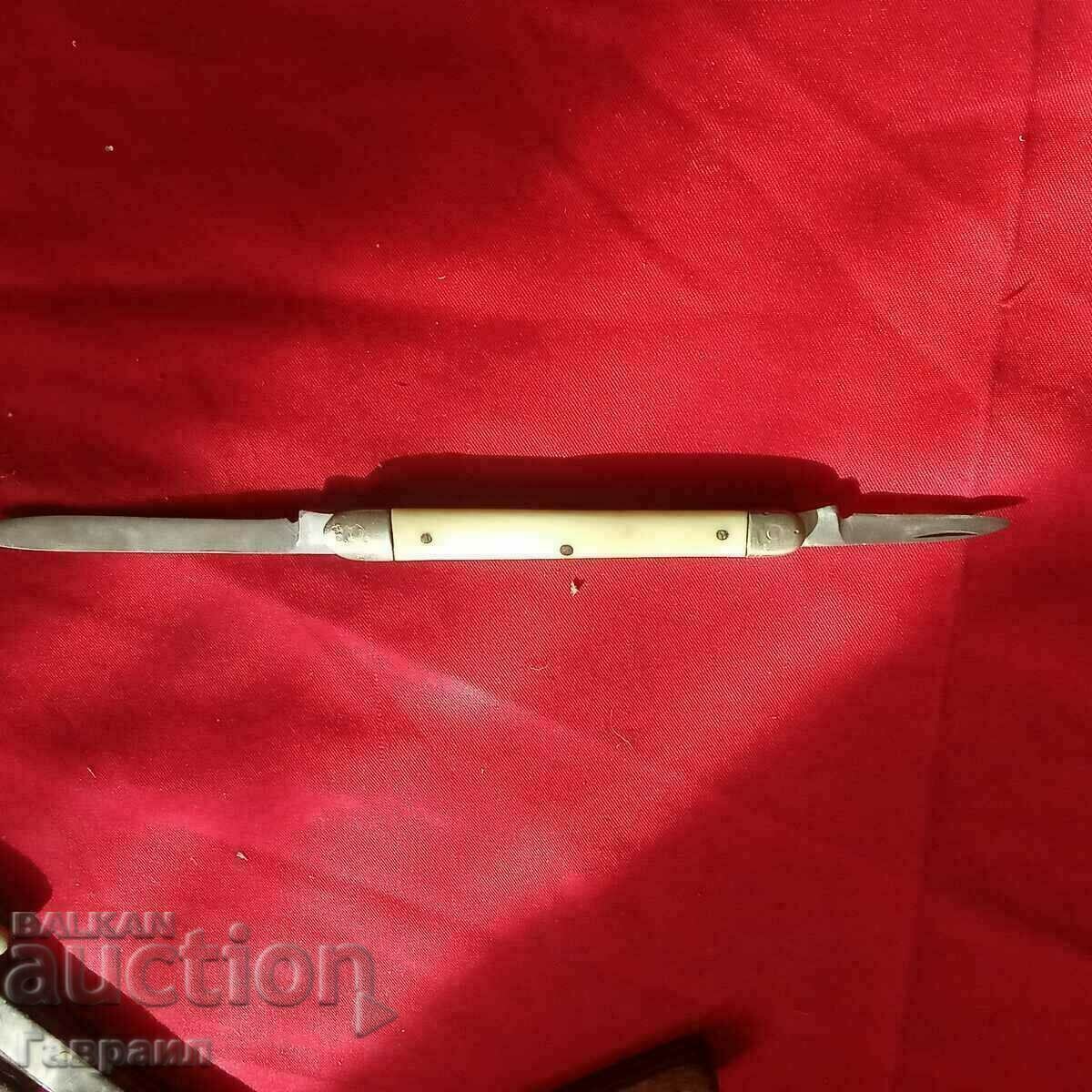 Cuțit social vechi cu preț 30.00 BGN | € 15.34 Cuțit social vechi cu preț 30.00 BGN | € 15.34