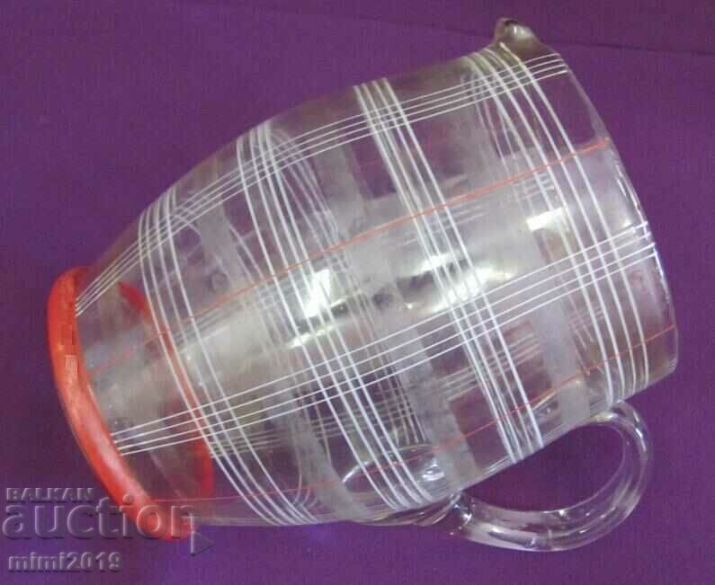 Delivery of Vintich Art Deco Large Crystal Glass Jug Delivery of Vintich Art Deco Large Crystal Glass Jug