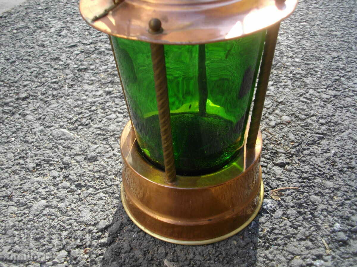 СТАРО ШИШЕ С ЛАТЕРНА с цена 65.00 лв. | € 33.23 СТАРО ШИШЕ С ЛАТЕРНА с цена 65.00 лв. | € 33.23