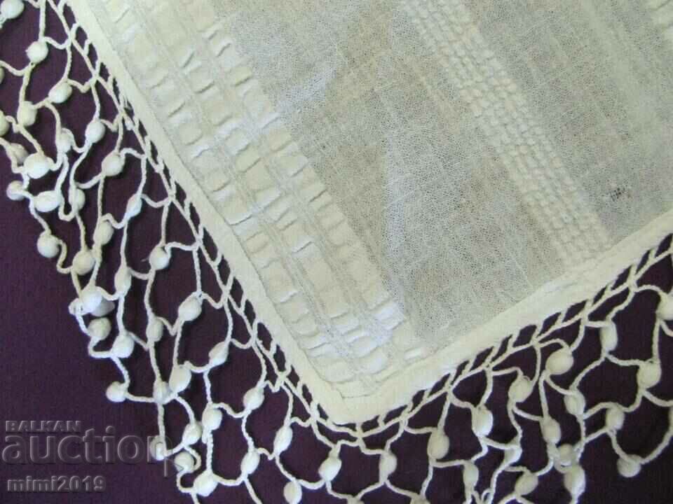 Delivery of 19th century Kenarena Bedspread hand-woven lace Delivery of 19th century Kenarena Bedspread hand-woven lace