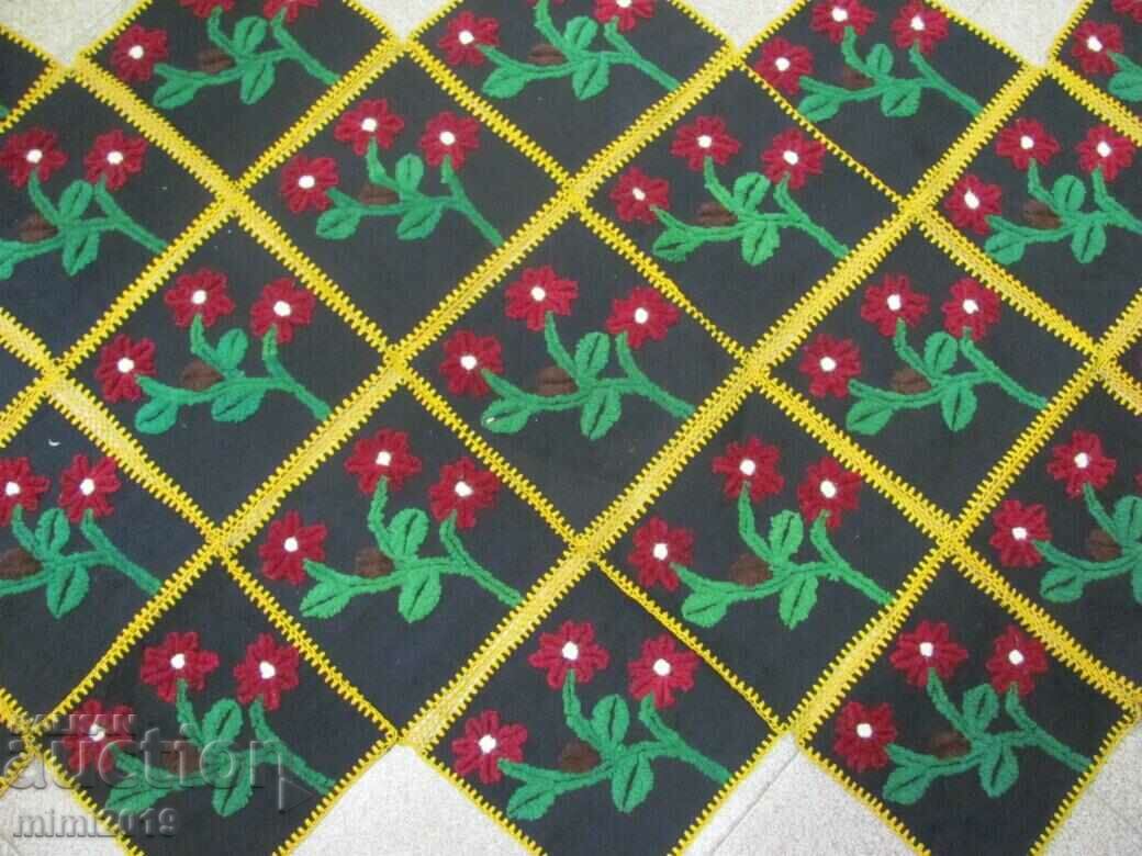 Μάλλινη χειροποίητη κουβέρτα του 19ου αιώνα με τιμή 150.00 BGN | € 76.69 Μάλλινη χειροποίητη κουβέρτα του 19ου αιώνα με τιμή 150.00 BGN | € 76.69