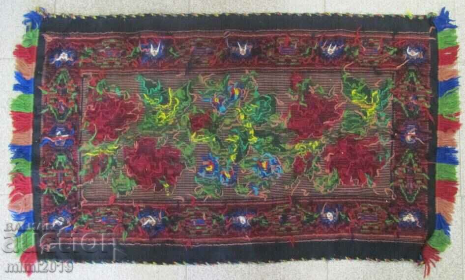 Delivery of Old Carpet, Carpet Handmade Delivery of Old Carpet, Carpet Handmade