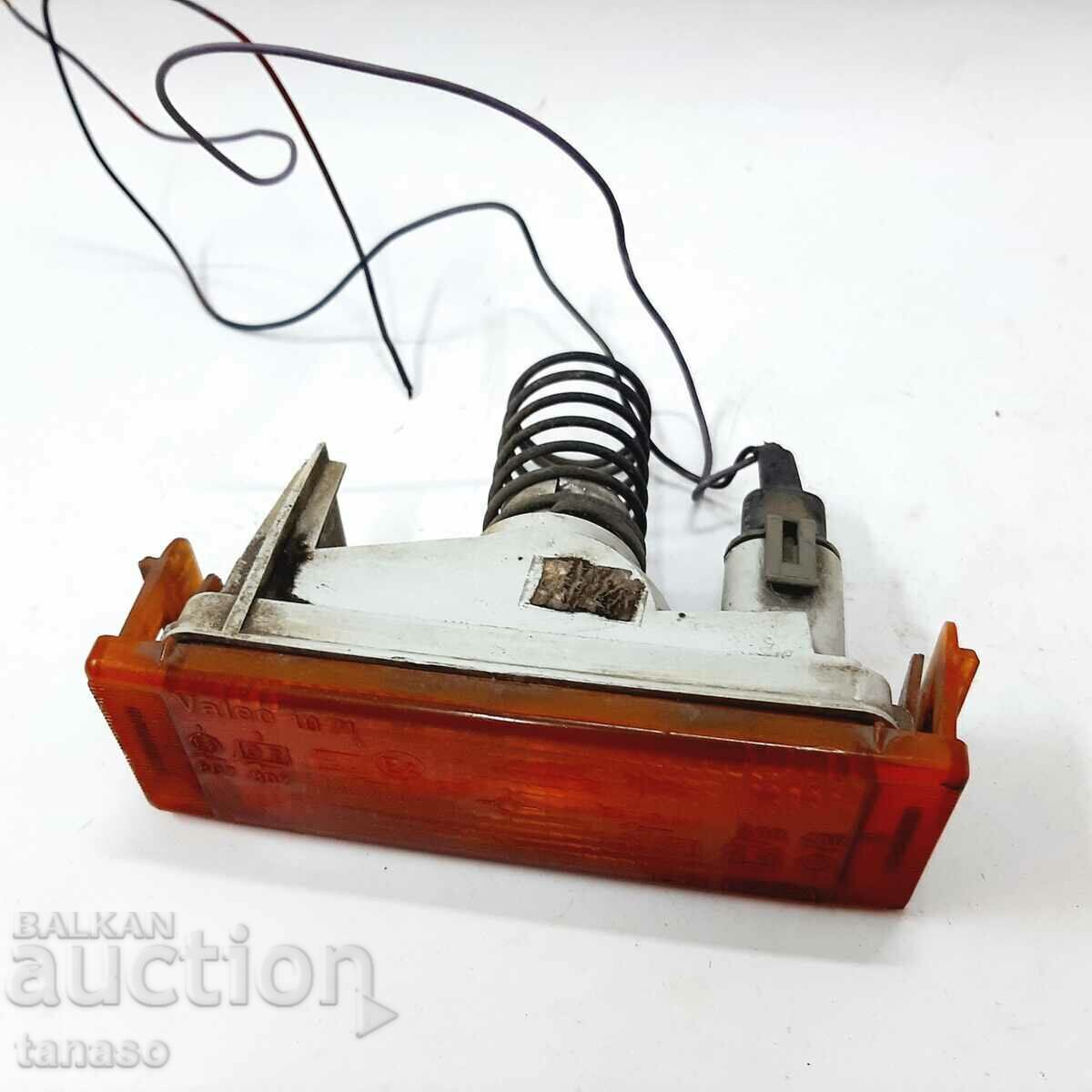 Auction  Front turn signal Valeo (13.5)
