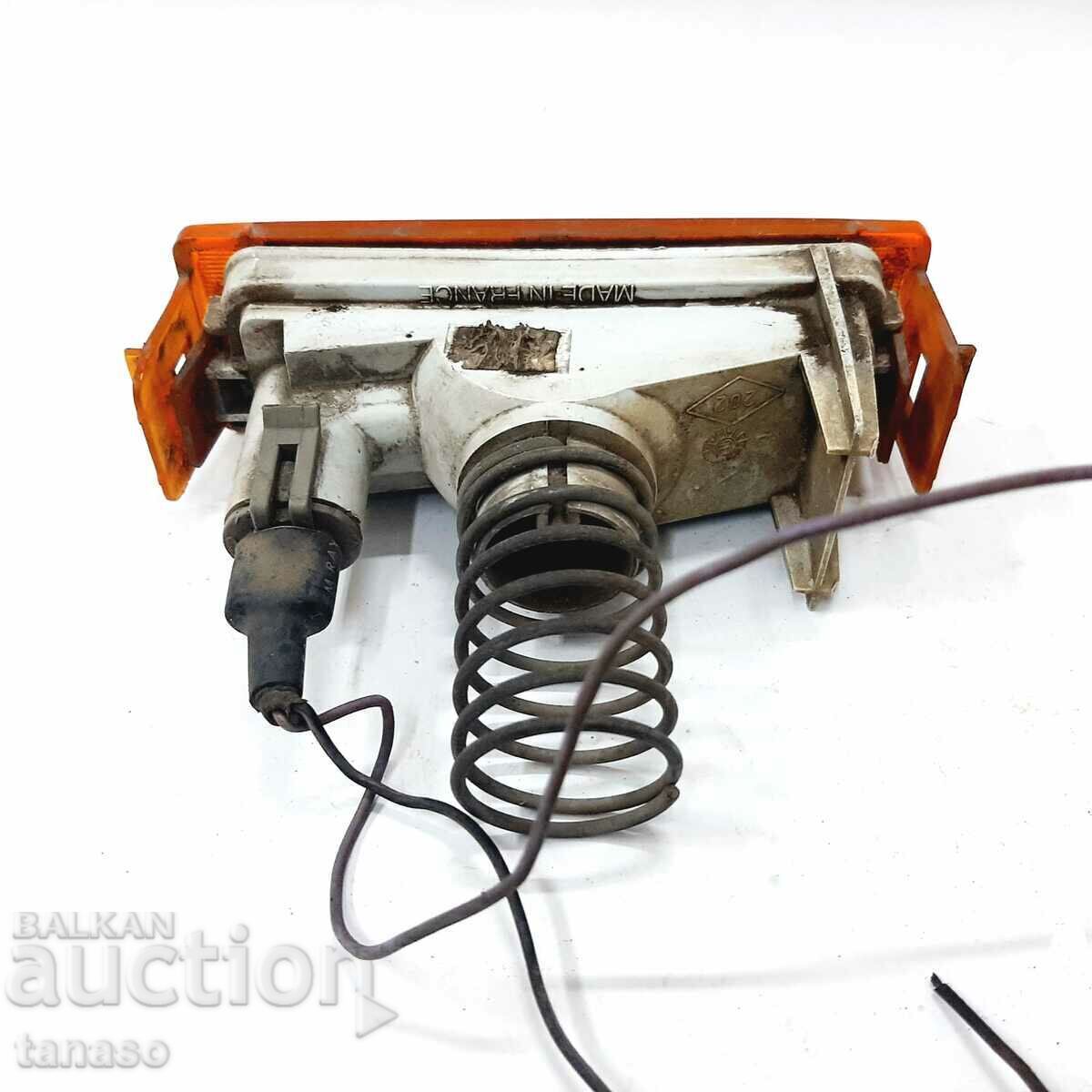 Delivery of Front turn signal Valeo (13.5)