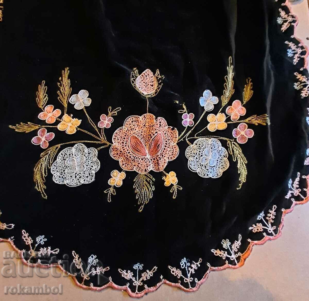 Auction Authentic velvet embroidered Varna costume apron. Auction Authentic velvet embroidered Varna costume apron.