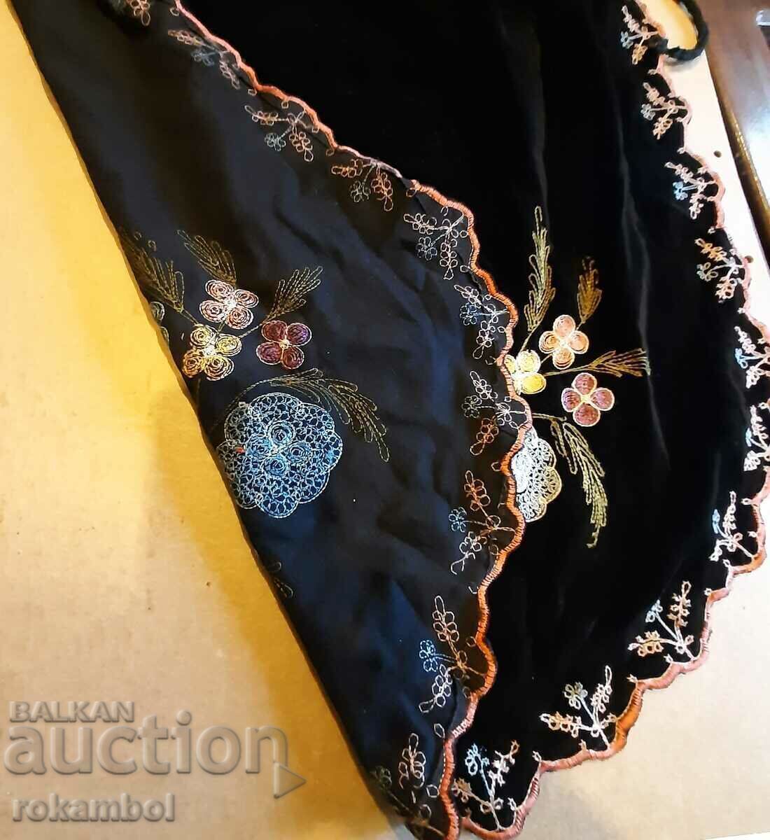 Delivery of Authentic velvet embroidered Varna costume apron. Delivery of Authentic velvet embroidered Varna costume apron.