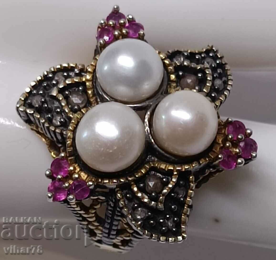 Delivery of Ring with pearls, rubies, diamonds - made of 9 carat gold and
