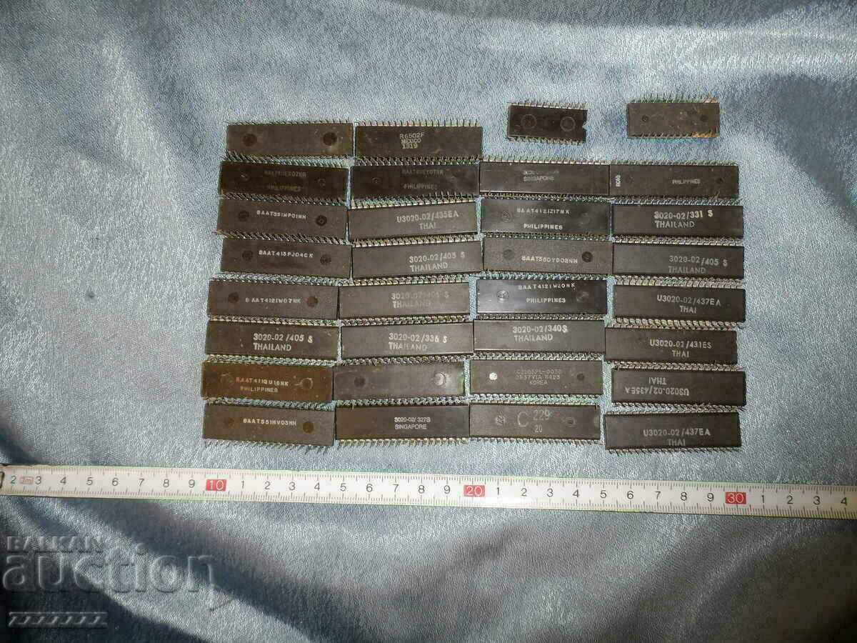 Auction Lot of chips 32 pcs. Auction Lot of chips 32 pcs.