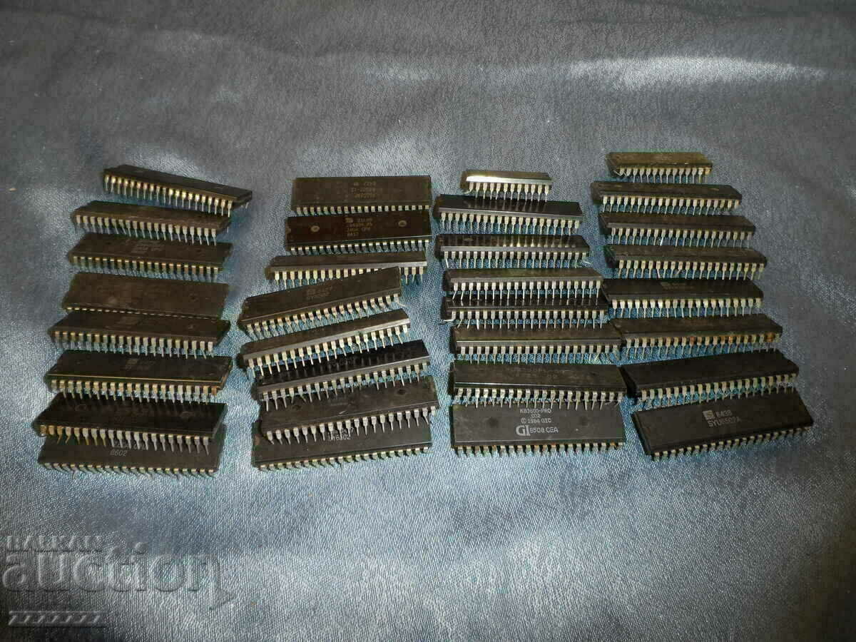 Delivery of Lot of chips 32 pcs. Delivery of Lot of chips 32 pcs.