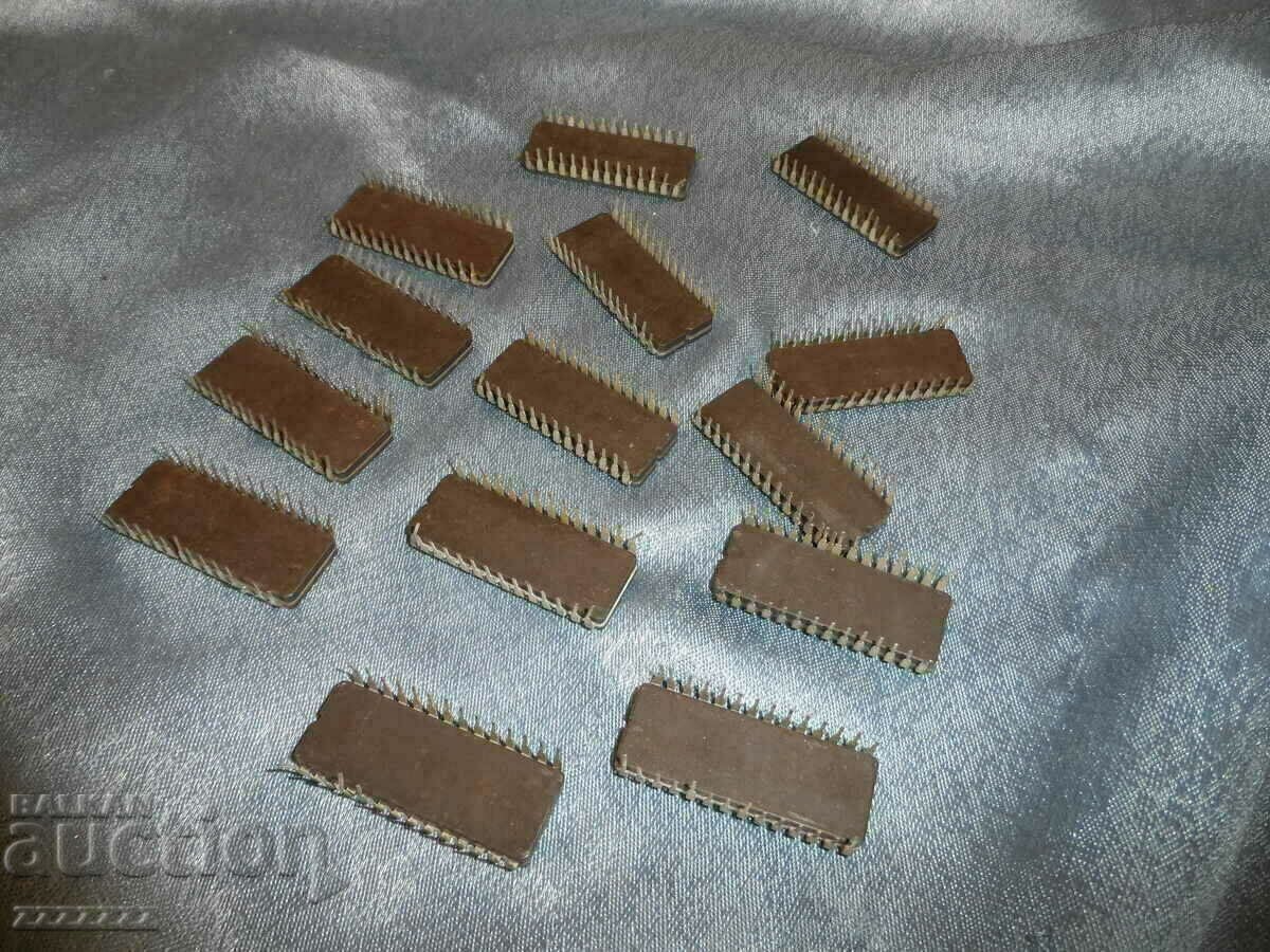 Лот чипове 14 бр. - 5 Лот чипове 14 бр. - 5