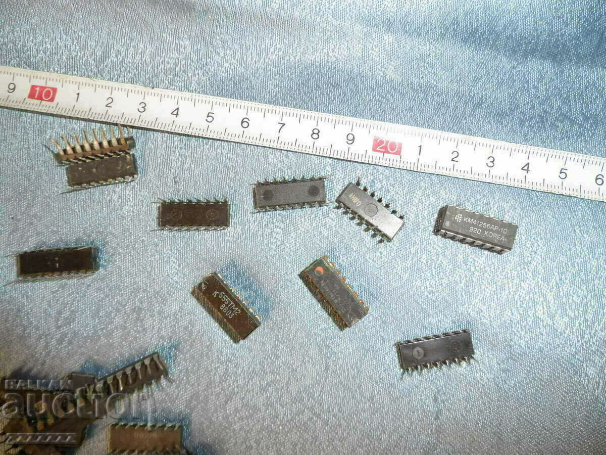 Аукцион Лот чипове 100 бр. Аукцион Лот чипове 100 бр.