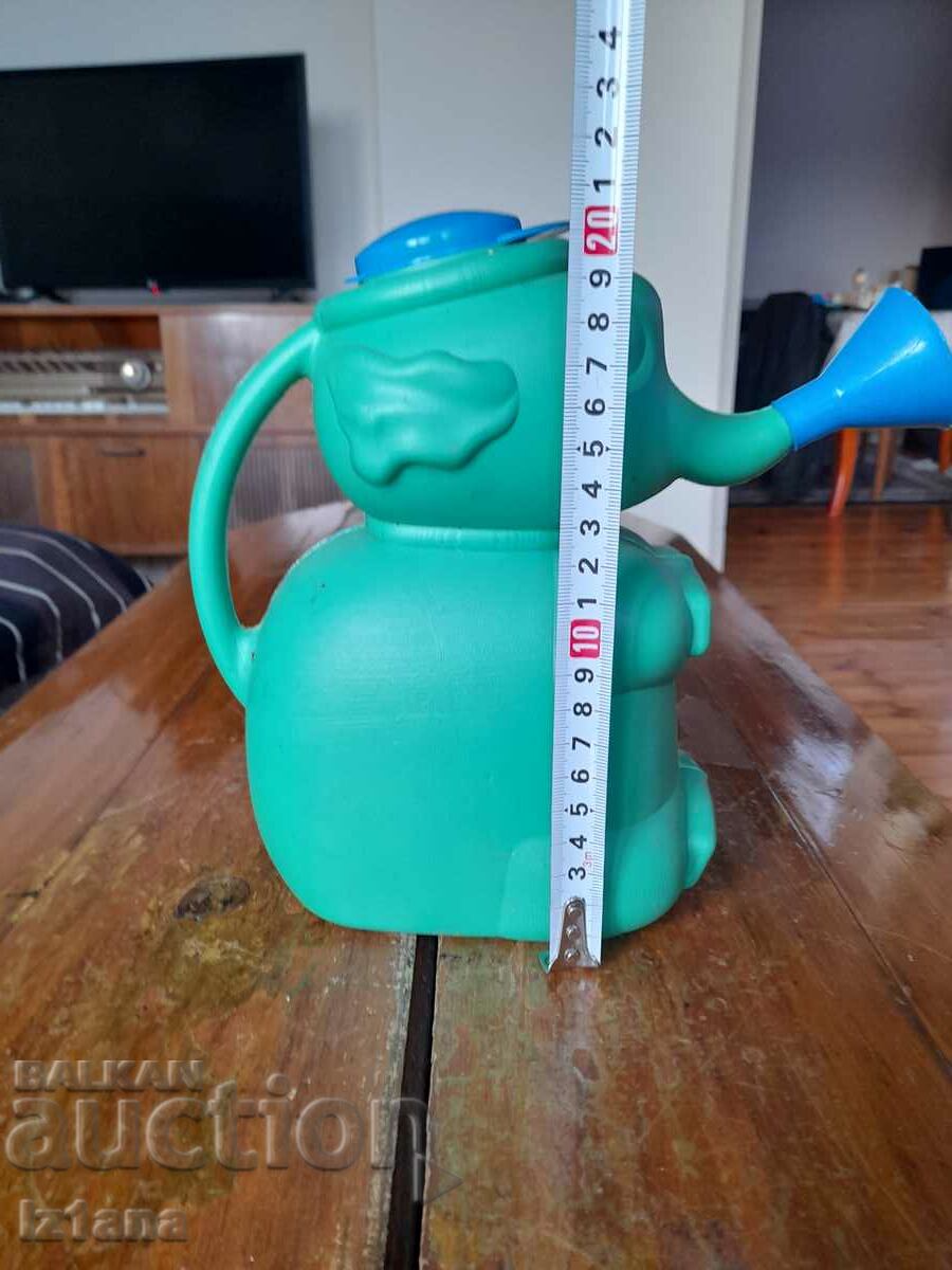 Auction  Old children's watering can