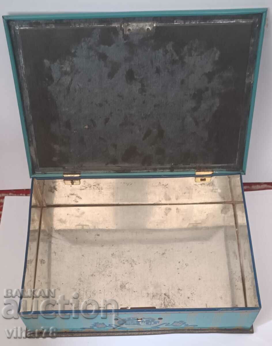 old metal box - 5 old metal box - 5