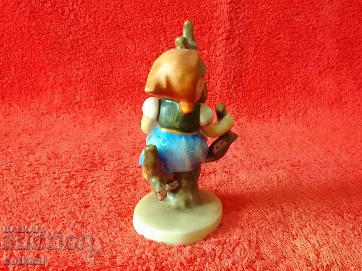 Δημοπρασία Παλιά πορσελάνινη φιγούρα παιδί κορίτσι Goebel Hummel Γερμανία