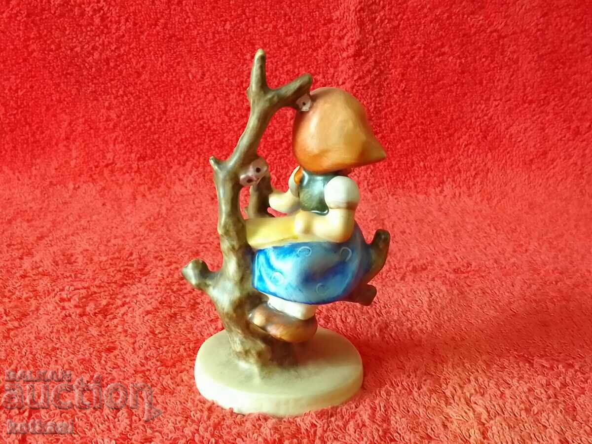 Παράδοση Παλιά πορσελάνινη φιγούρα παιδί κορίτσι Goebel Hummel Γερμανία