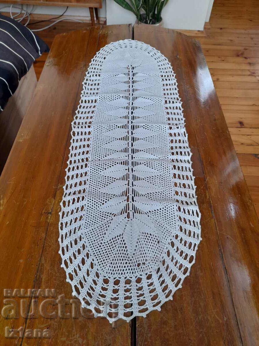 Față de masă veche tricotată
