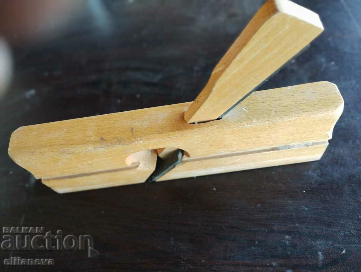 Retro planer with price 10.00 BGN | € 5.11 Retro planer with price 10.00 BGN | € 5.11