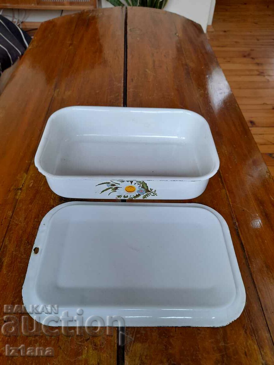 Old enamel food box with price 35.00 BGN | € 17.90
