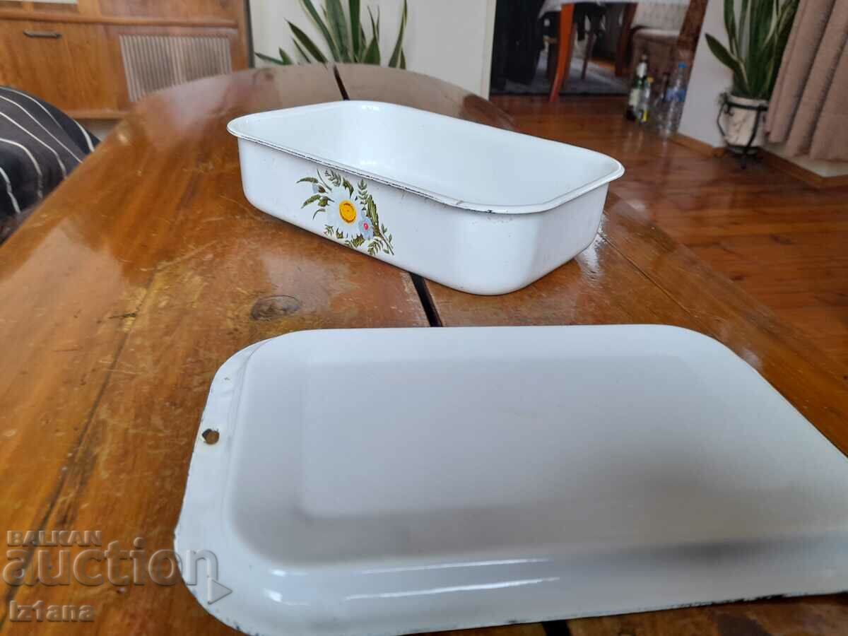 Old enamel food box - 6