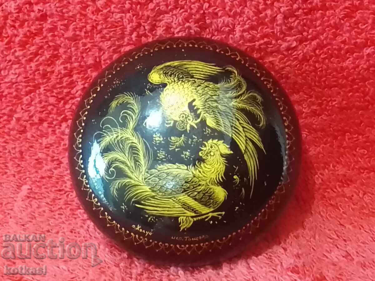 Old box of papier-mâché drawing Cockfight by Holly Tosheva with price 85.50 BGN | € 43.72 Old box of papier-mâché drawing Cockfight by Holly Tosheva with price 85.50 BGN | € 43.72