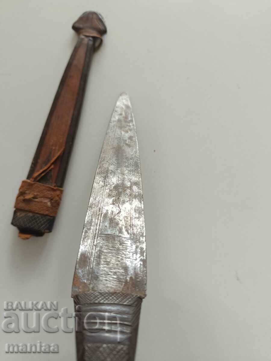 Pumnal vechi african forjat 32 cm - 5 Pumnal vechi african forjat 32 cm - 5