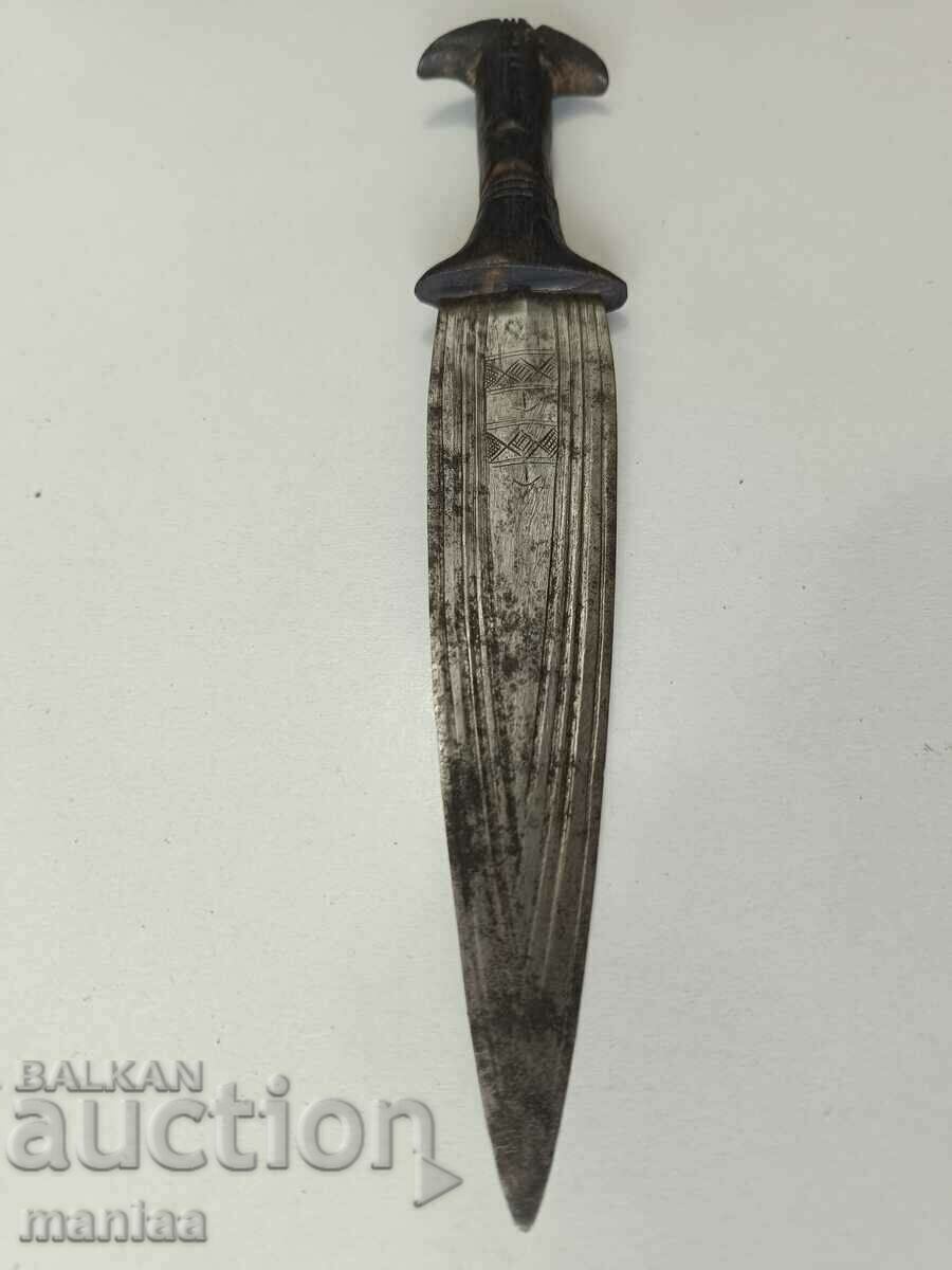 Auction Old African 100 year old dagger 27 cm Auction Old African 100 year old dagger 27 cm