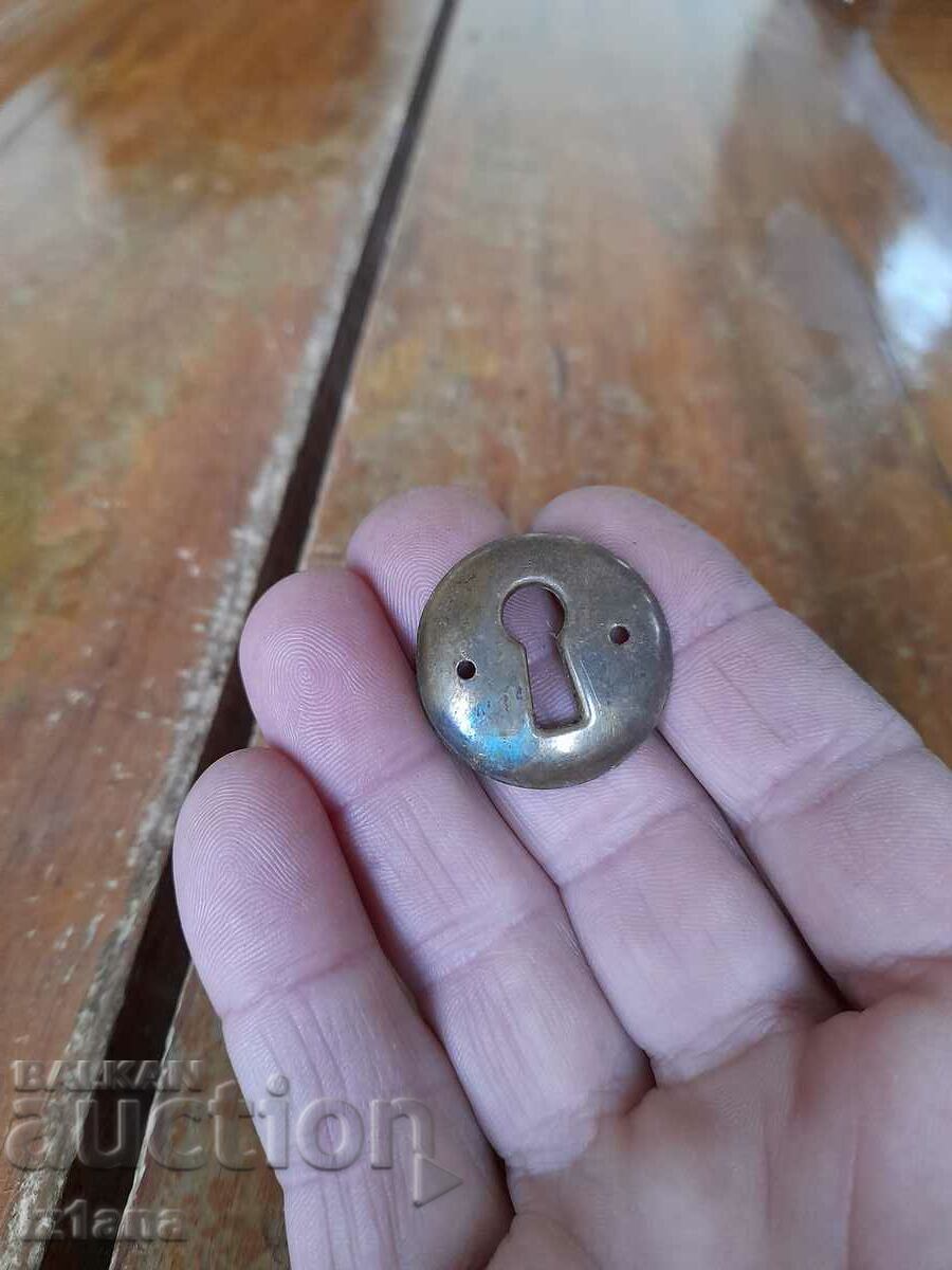 Auction  Old hardware for a lock, lock