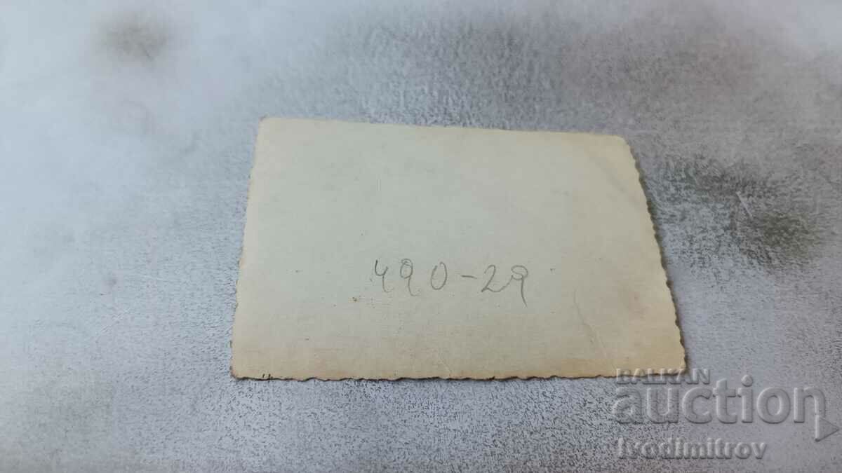 Φωτογραφία Σοφία Γυναίκα και κορίτσι σε έναν περίπατο με τιμή 1.85 BGN | € 0.95 Φωτογραφία Σοφία Γυναίκα και κορίτσι σε έναν περίπατο με τιμή 1.85 BGN | € 0.95