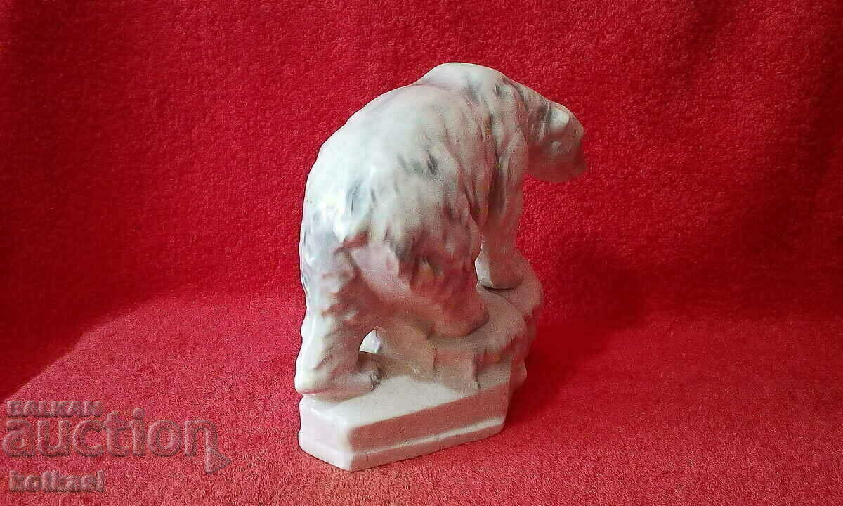 Delivery of Old porcelain figure White Bear Germany