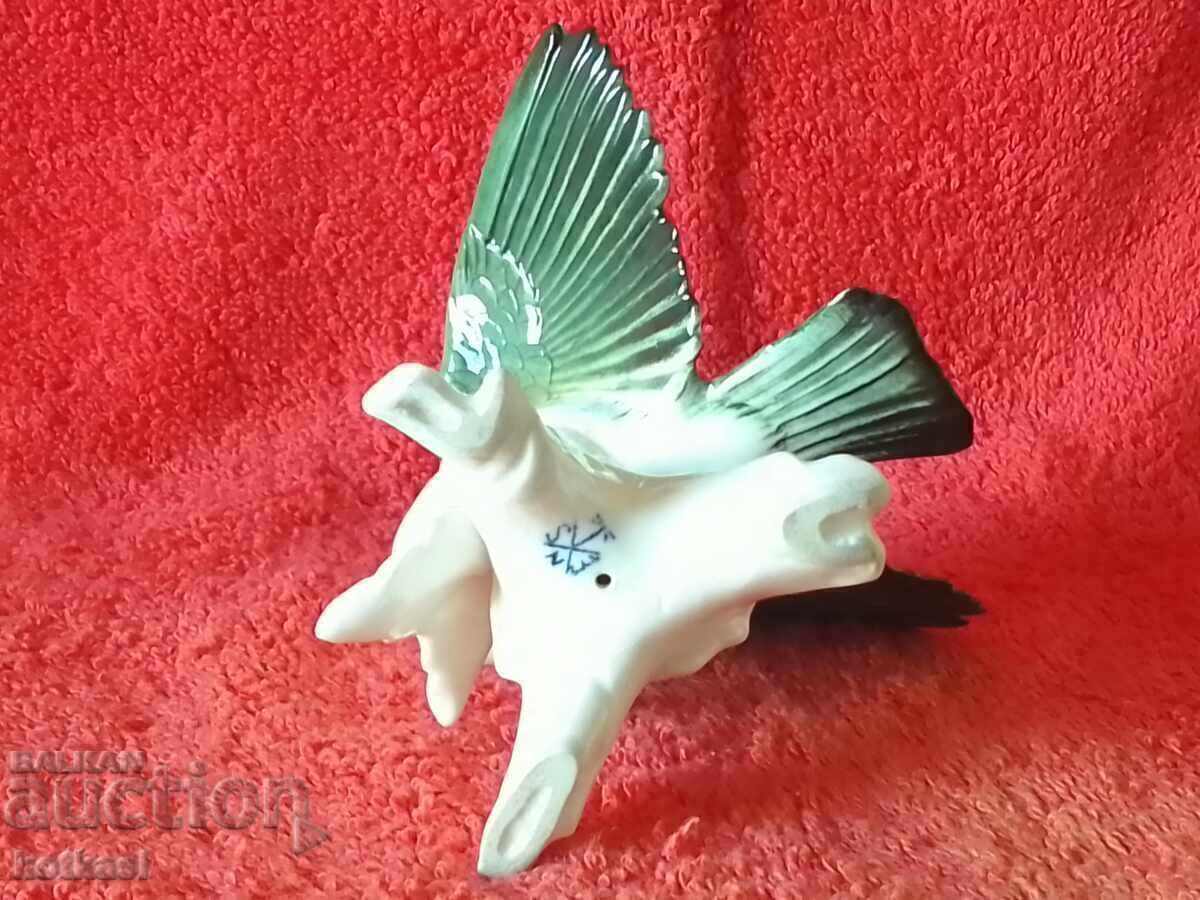 Παλιά πορσελάνινη φιγούρα Bird Sparrow Karl Ens Germany - 6 Παλιά πορσελάνινη φιγούρα Bird Sparrow Karl Ens Germany - 6