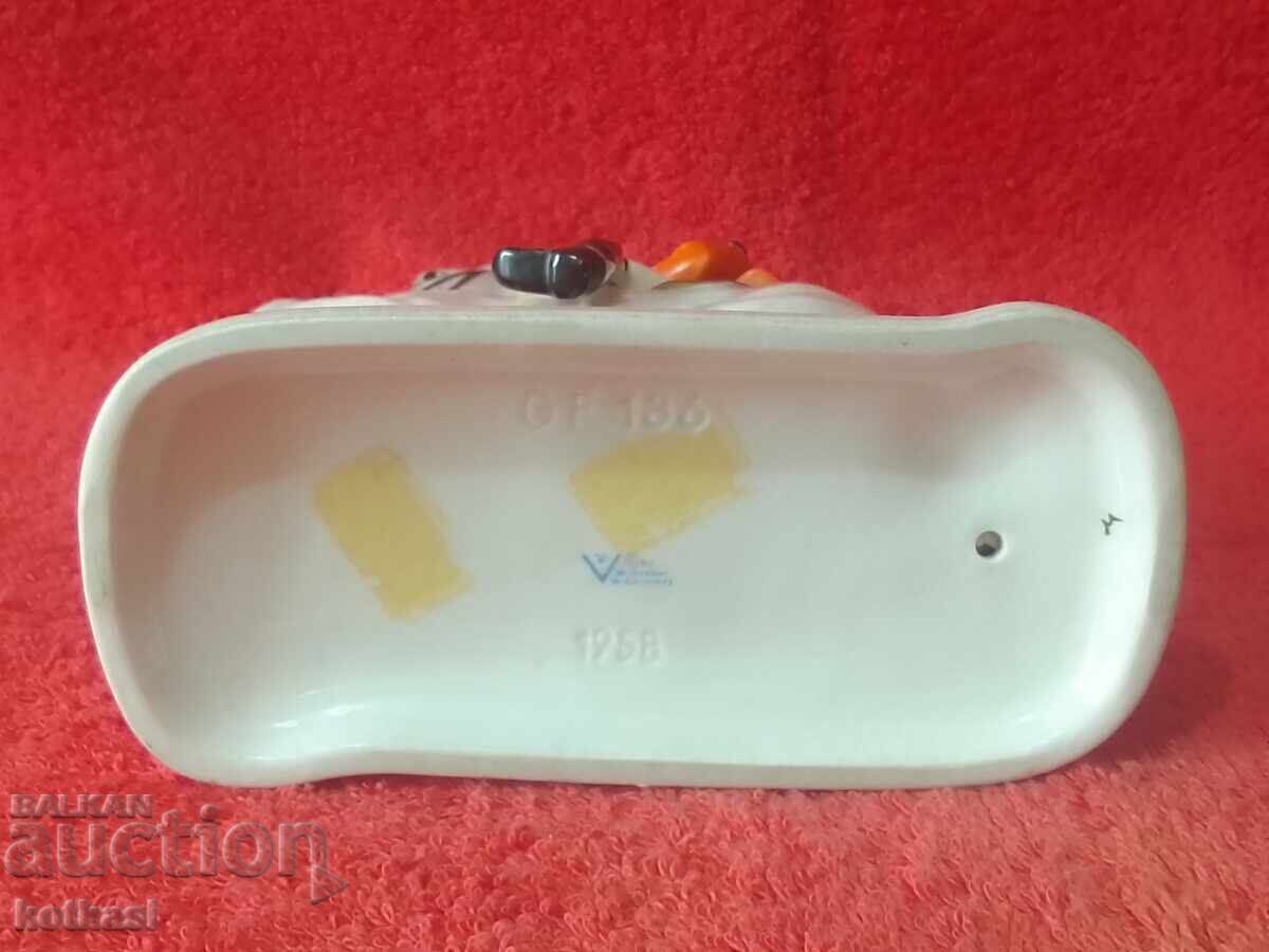 Figurină veche din porțelan Cal Jocheu Călăreț Cavalerie Goebel - 7 Figurină veche din porțelan Cal Jocheu Călăreț Cavalerie Goebel - 7