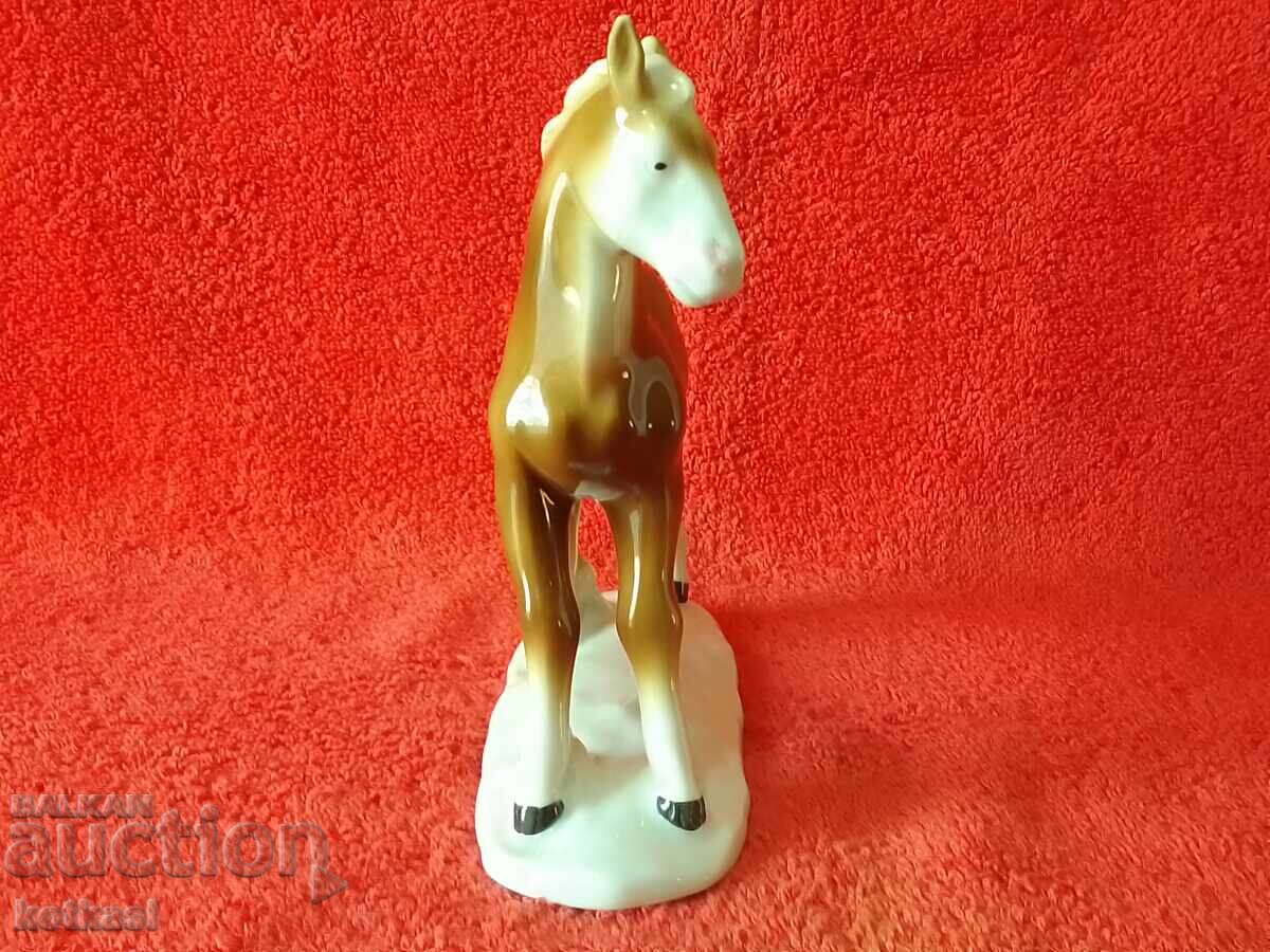 Παλιά πορσελάνινη φιγούρα ενός μικρού αλόγου GDR GDR με τιμή 85.50 BGN | € 43.72 Παλιά πορσελάνινη φιγούρα ενός μικρού αλόγου GDR GDR με τιμή 85.50 BGN | € 43.72
