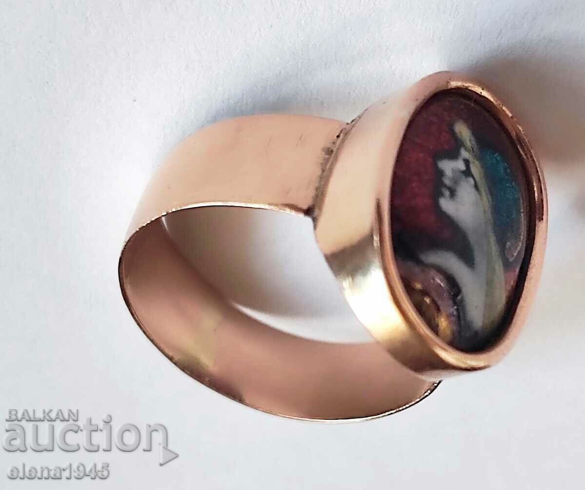 Auction Antique gold ring Auction Antique gold ring