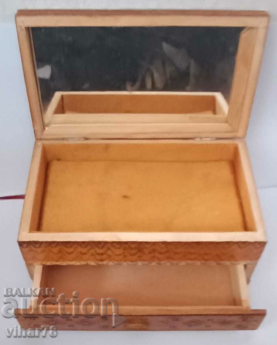 Old wooden box - 5 Old wooden box - 5