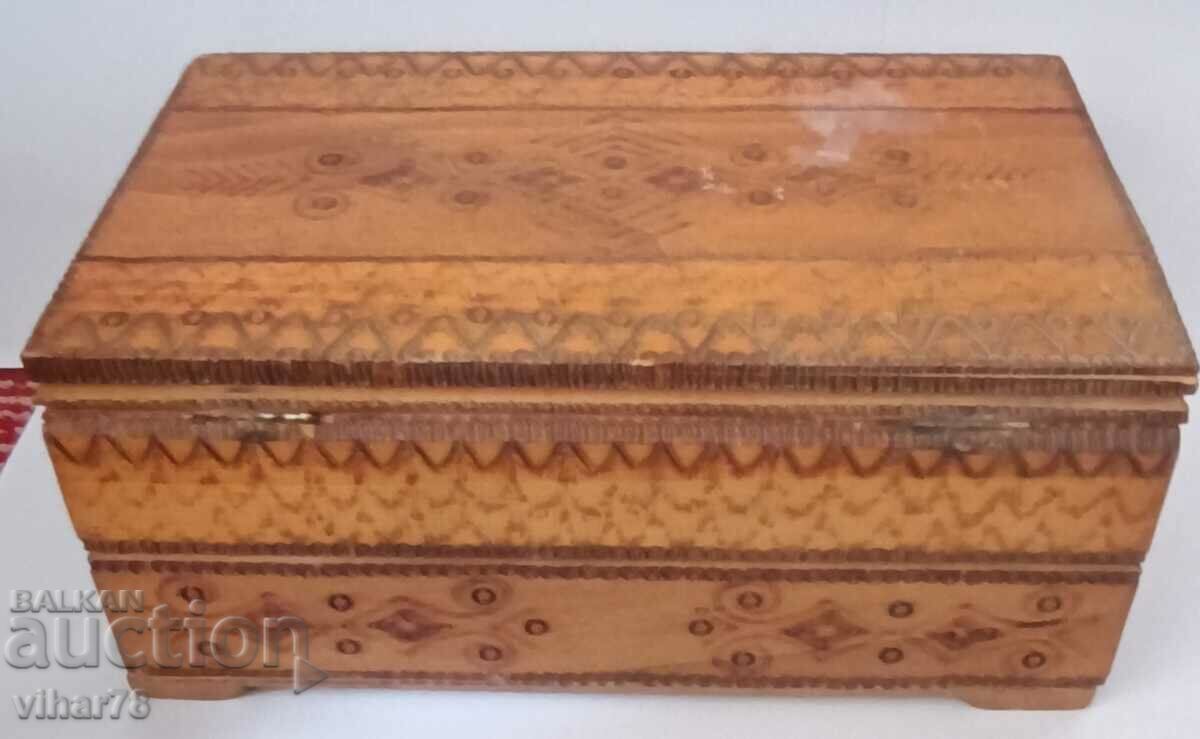 Old wooden box - 6 Old wooden box - 6