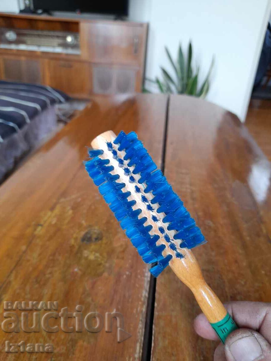 Auction An old hair brush Auction An old hair brush