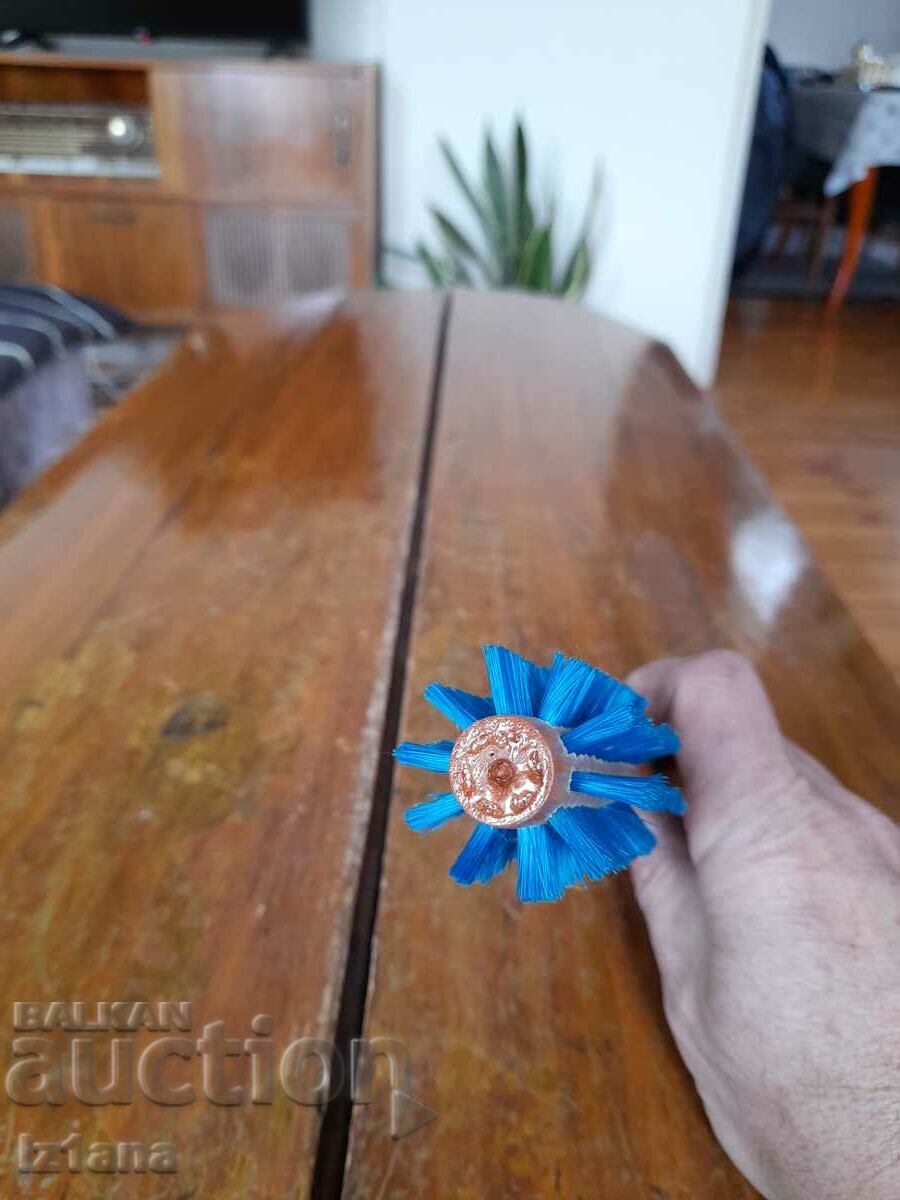 Delivery of An old hair brush Delivery of An old hair brush