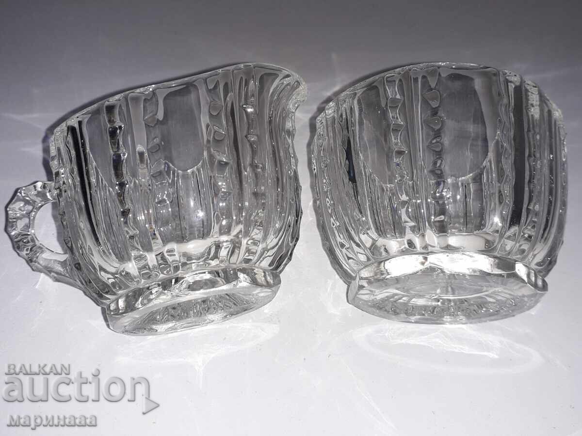 Auction BOWL AND JUG. KIT. SOLID GLASS Auction BOWL AND JUG. KIT. SOLID GLASS