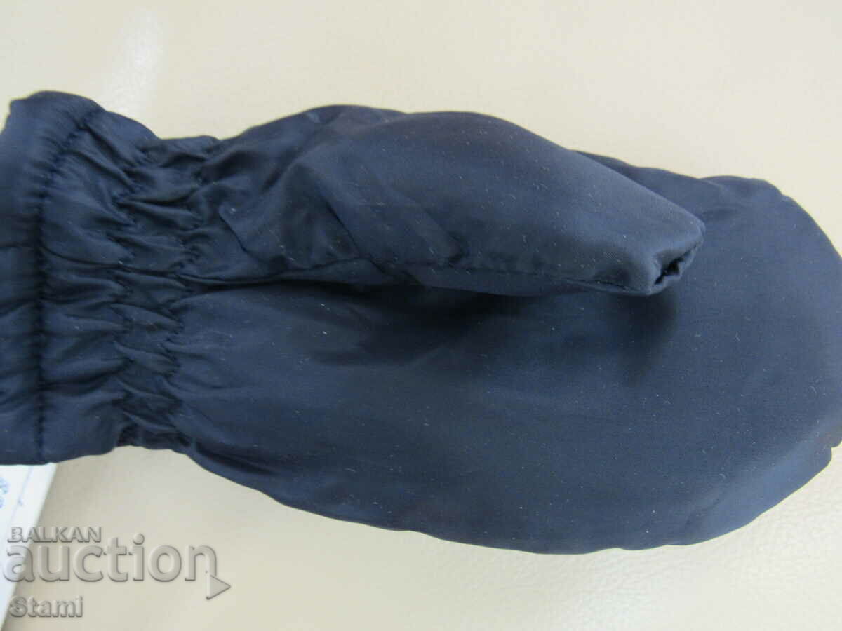 Children's gloves with one finger H&M, new, size 2-4 years. - 5 Children's gloves with one finger H&M, new, size 2-4 years. - 5