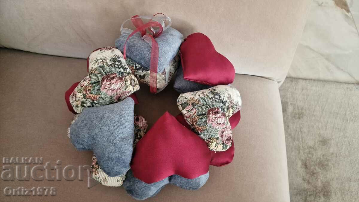 Δημοπρασία Στεφάνι όγκου, 12 τεμ. καρδιές, χειροποίητες.