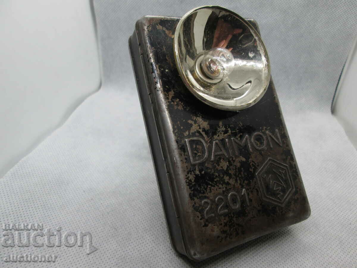 Licitație LINTERNA VECHE GERMANA DIAMON 2201 Licitație LINTERNA VECHE GERMANA DIAMON 2201