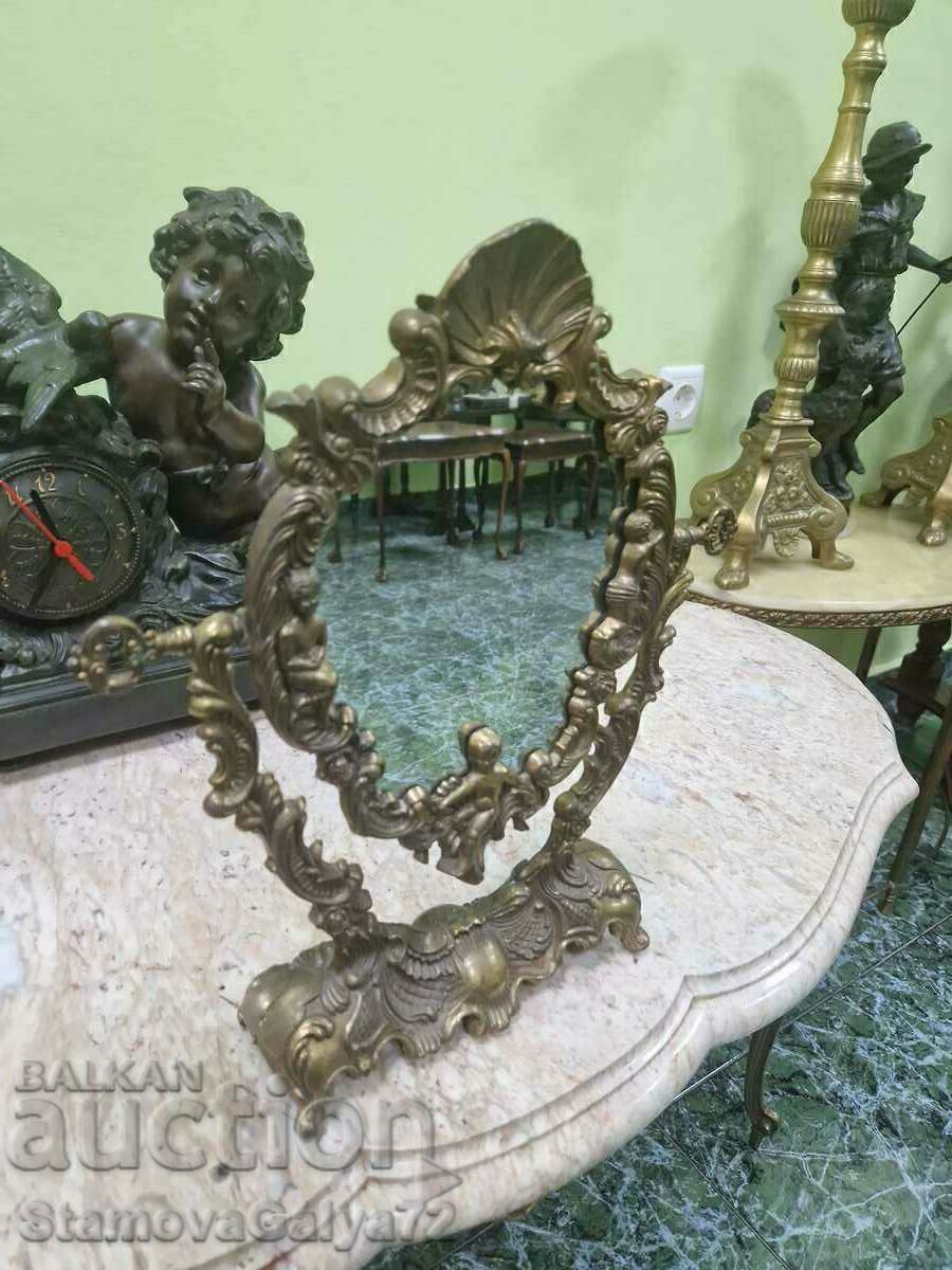 Licitație O minunată oglindă franceză din bronz antic