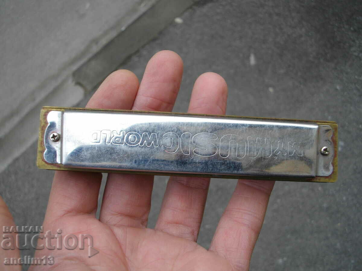 Delivery of OLD HARMONICA