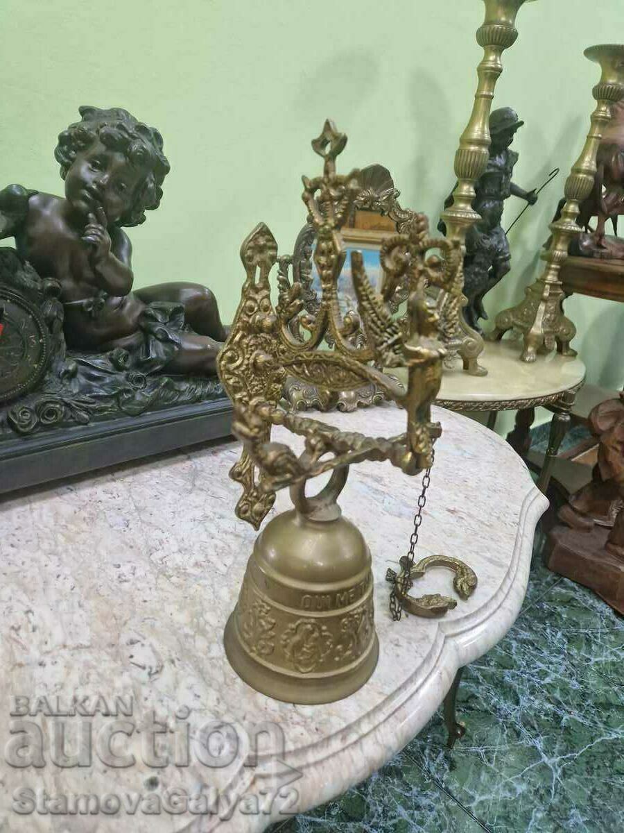 Un minunat clopot antic din bronz belgian Un minunat clopot antic din bronz belgian
