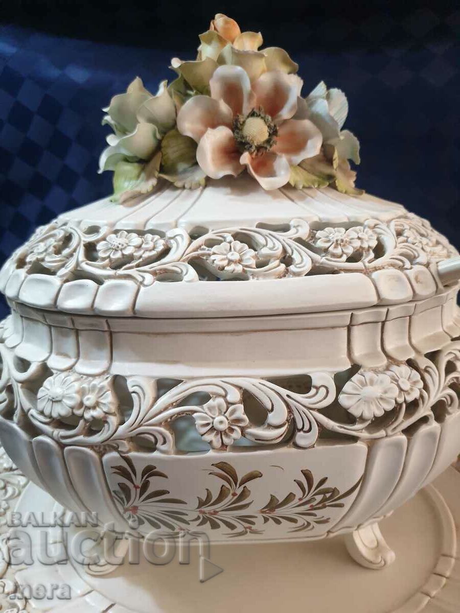 Auction  Large Italian porcelain soup bowl, plate and ladle