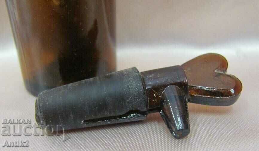 Delivery of 19th Century Antique Apothecary Bottle - Drip Drop Delivery of 19th Century Antique Apothecary Bottle - Drip Drop